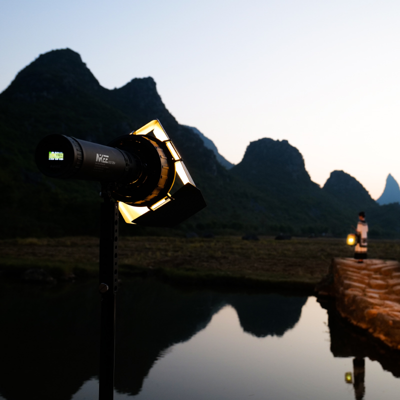 GC150/60/30W Portable LED Video Light, Bi-Color 2600K-6500K for Live Streaming &