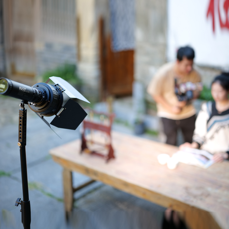 GC150/60/30W Portable LED Video Light, Bi-Color 2600K-6500K for Live Streaming &
